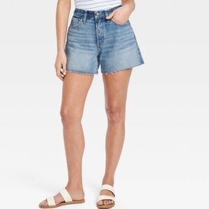 Universal Thread- Women’s Mid Rise 90s Baggy Shorts Blue Size 2